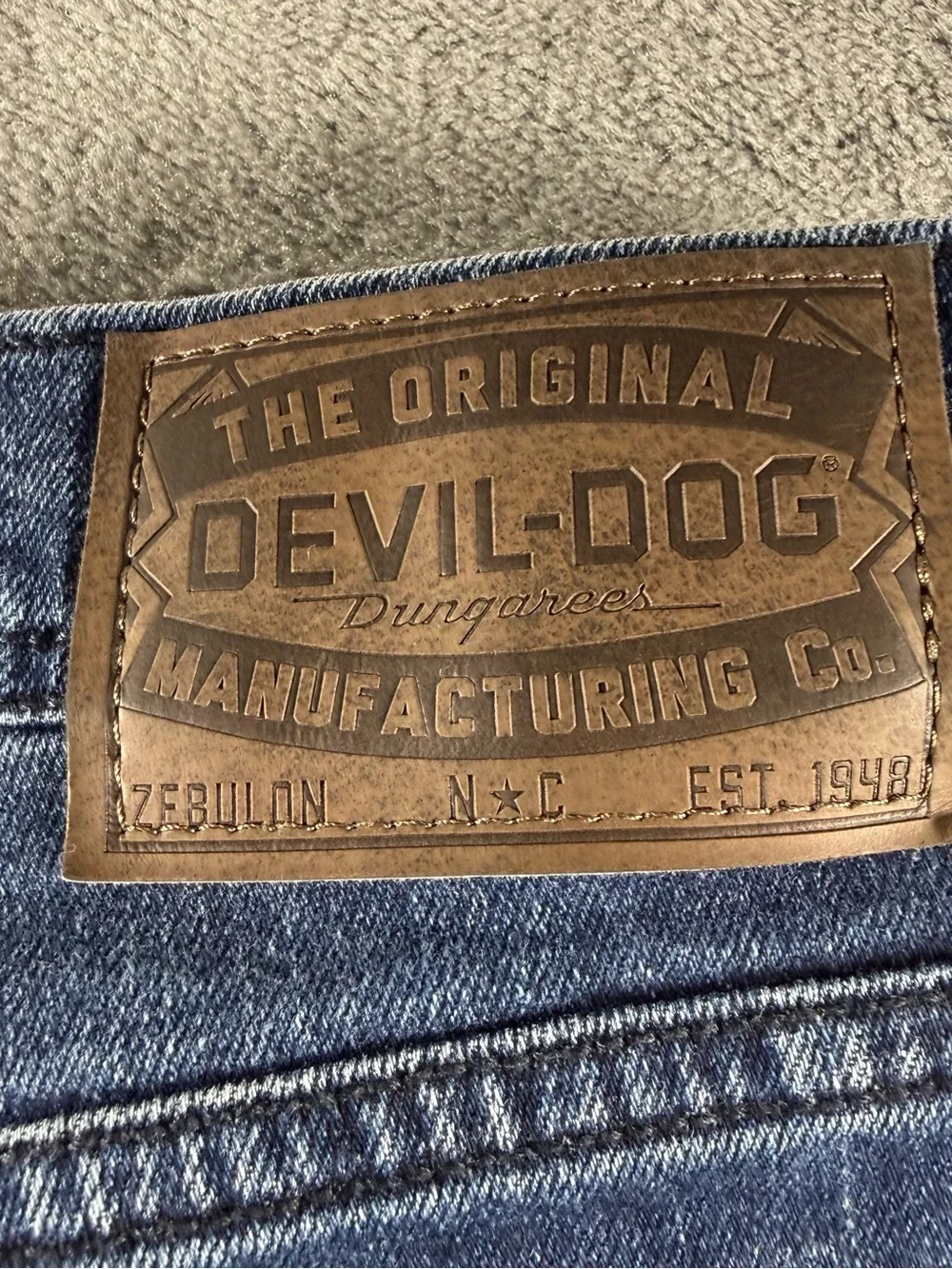 Devil Dog Men's Size 30 x 32 Slim Straight Blue Denim Jeans